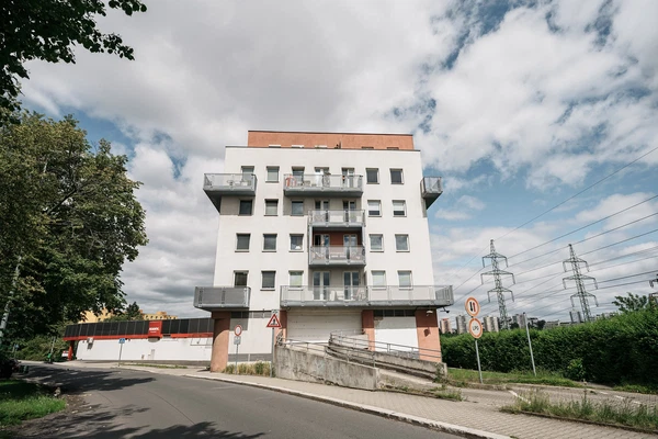 Choceradská, Záběhlice - Prague 4 | Sale, Apartment, One-bedroom (2+kk), 72 m²