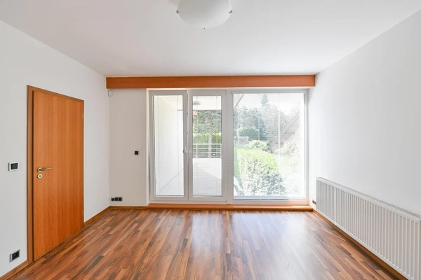 Hlušičkova, Stodůlky - Praha 5 | Pronájem, Rodinný dům, 5+kk, 342 m²