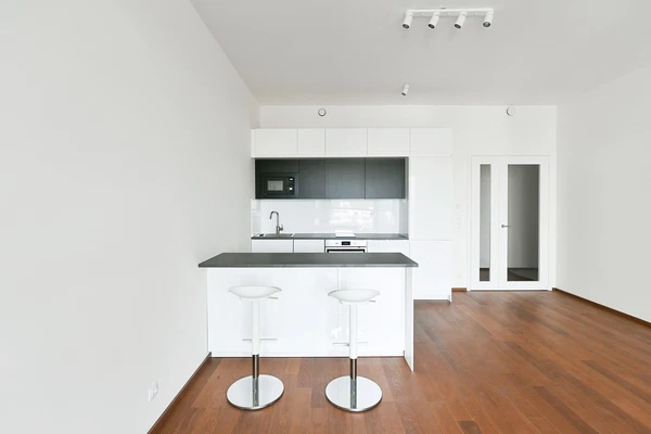 Jankovcova, Holešovice - Praha 7 | Pronájem, Byt, 2+kk, 65 m²