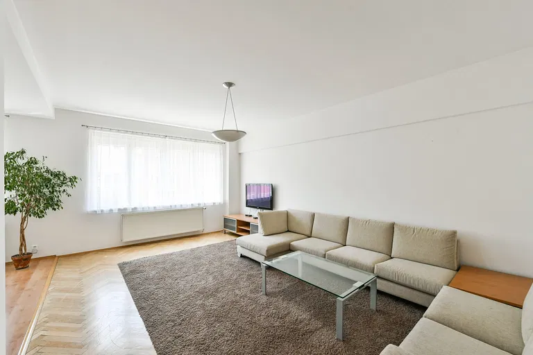 U Gymnázia, Nusle - Prague 4 | Rent, Apartment, One-bedroom (2+1), 104 m²