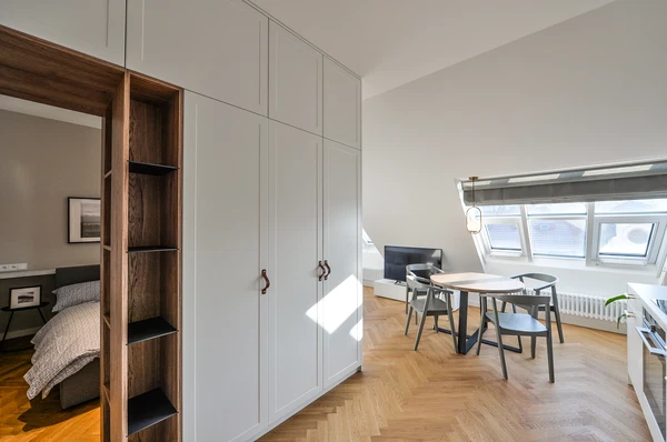 U Rajské zahrady, Žižkov - Praha 3 | Pronájem, Byt, 1+kk, 45 m²