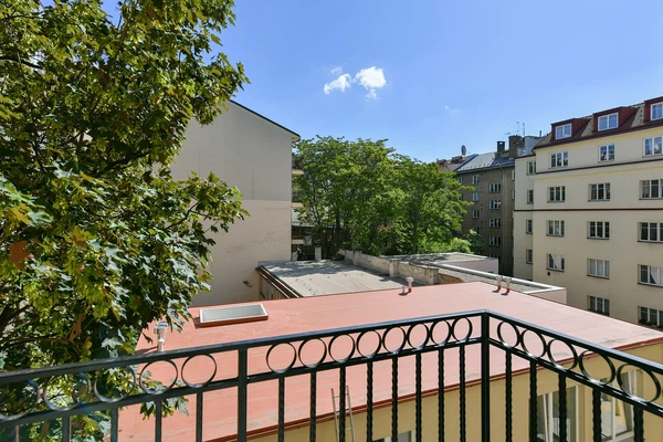 Varšavská, Vinohrady - Prague 2 | Rent, Apartment, Two-bedroom (3+kk), 77 m²