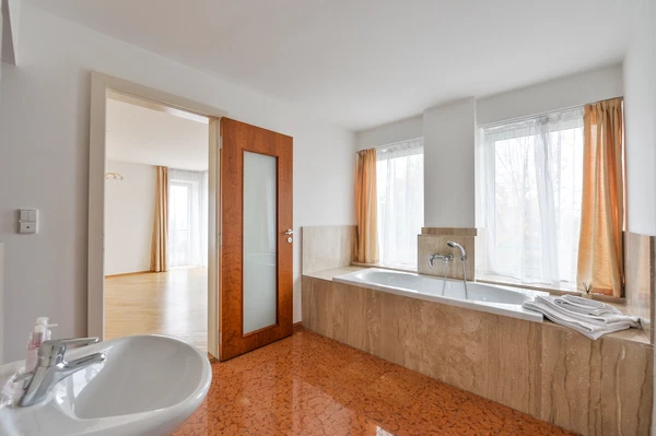 Rooseveltova, Bubeneč - Prague 6 | Rent, Apartment, Five-bedroom (6+1), 371 m²