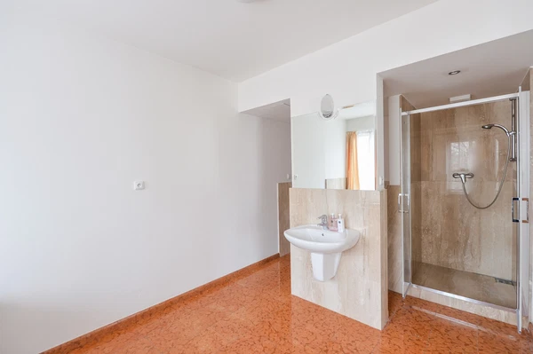 Rooseveltova, Bubeneč - Prague 6 | Rent, Apartment, Five-bedroom (6+1), 371 m²