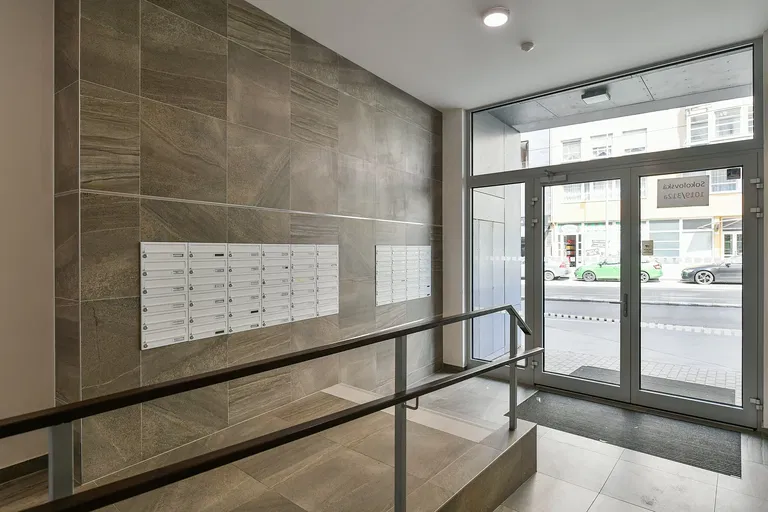 Bassova, Vysočany - Prague 9 | Rent, Apartment, One-bedroom (2+kk), 61 m²