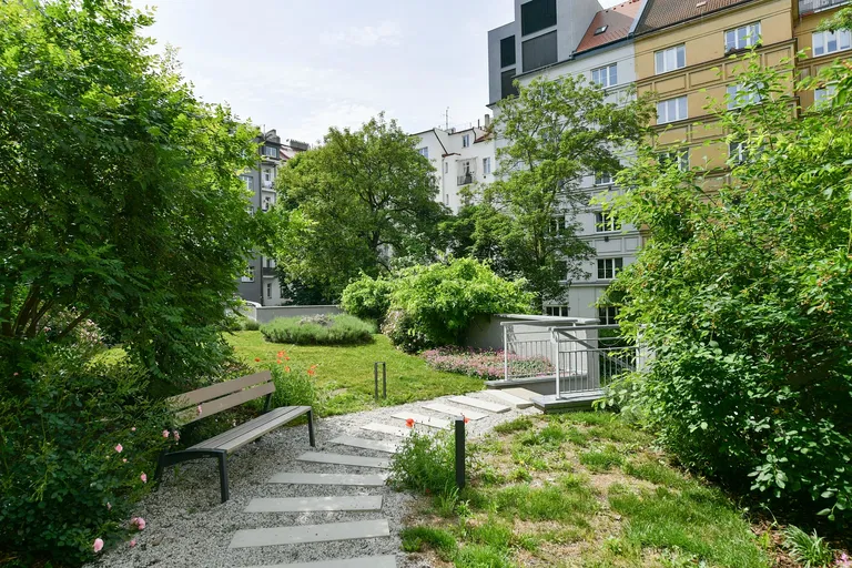 Bassova, Vysočany - Prague 9 | Rent, Apartment, One-bedroom (2+kk), 61 m²