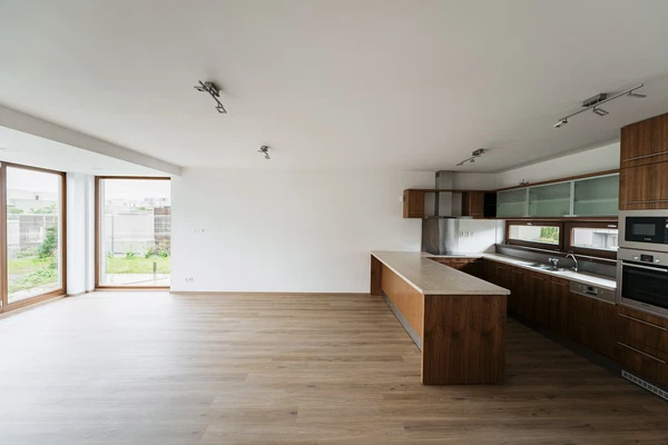 Břežánecká, Jinonice - Prague 5 | Rent, House, Four-bedroom (5+kk), 265 m²