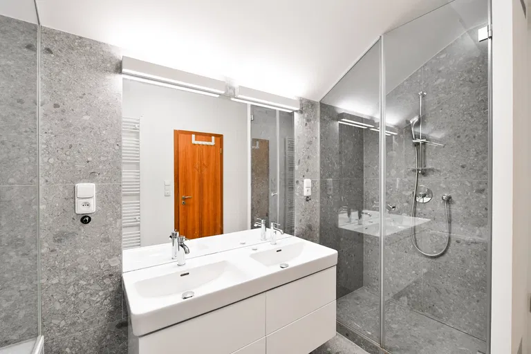 Trojská, Troja - Praha 7 | Pronájem, Byt, 5+kk, 186 m²