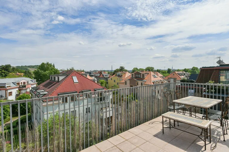 Trojská, Troja - Praha 7 | Pronájem, Byt, 5+kk, 186 m²