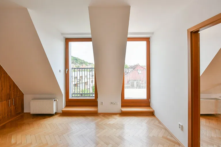 Trojská, Troja - Praha 7 | Pronájem, Byt, 5+kk, 186 m²