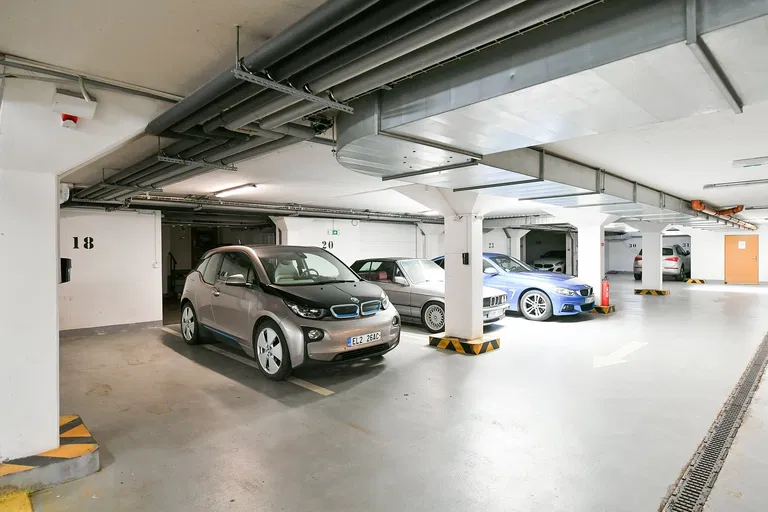 Trojská, Troja - Praha 7 | Pronájem, Byt, 5+kk, 186 m²