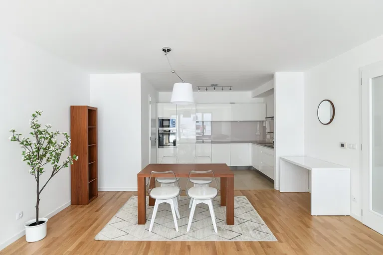 Nad Závěrkou, Břevnov - Prague 6 | Rent, Apartment, Three-bedroom (4+kk), 136 m²