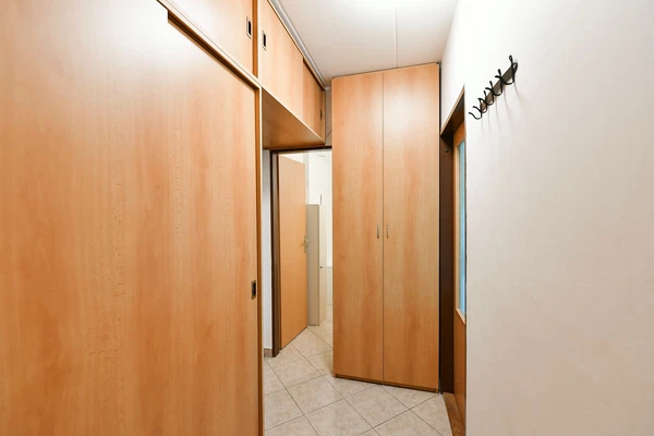 Houdova, Košíře - Prague 5 | Sale, Apartment, Studio (1+kk), 33 m²