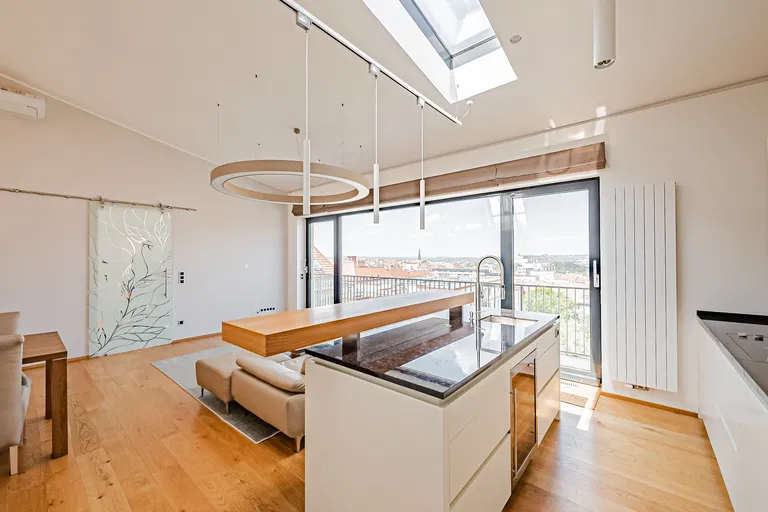 Lucemburská, Žižkov - Praha 3 | Pronájem, Byt, 5+kk, 170 m²