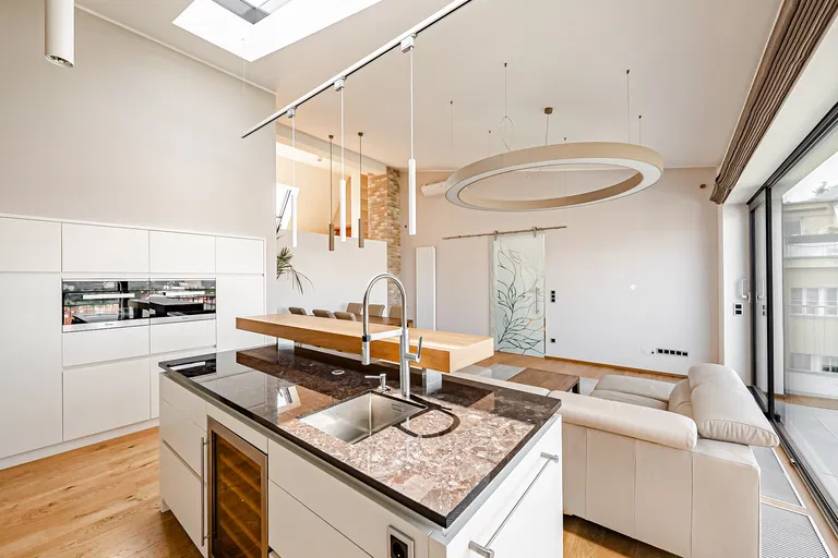 Lucemburská, Žižkov - Praha 3 | Pronájem, Byt, 5+kk, 170 m²