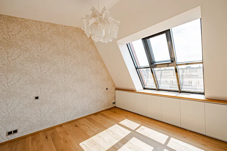 Lucemburská, Žižkov - Praha 3 | Pronájem, Byt, 5+kk, 170 m²