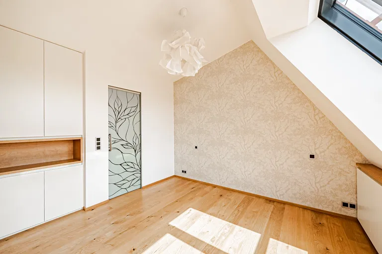 Lucemburská, Žižkov - Praha 3 | Pronájem, Byt, 5+kk, 170 m²