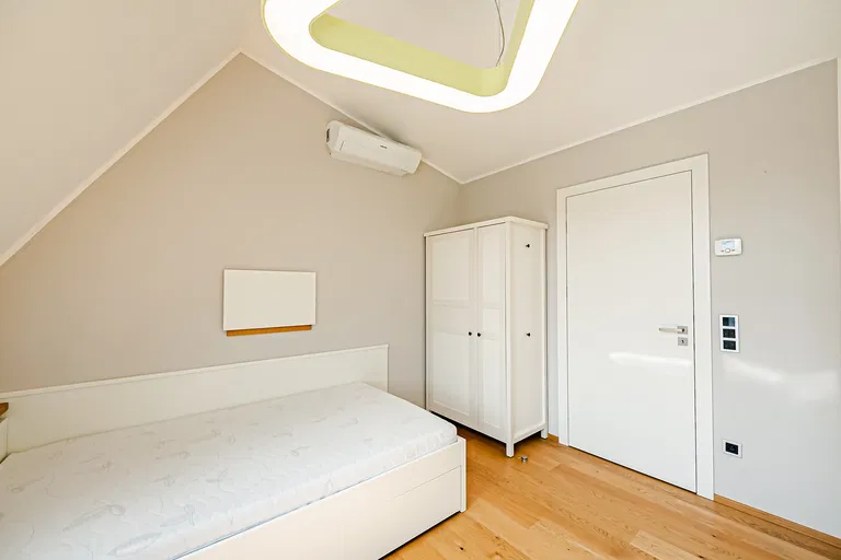 Lucemburská, Žižkov - Praha 3 | Pronájem, Byt, 5+kk, 170 m²