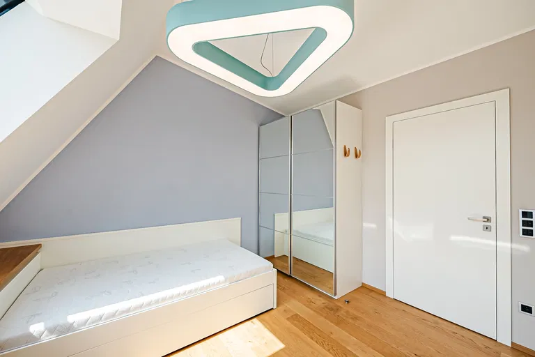 Lucemburská, Žižkov - Praha 3 | Pronájem, Byt, 5+kk, 170 m²