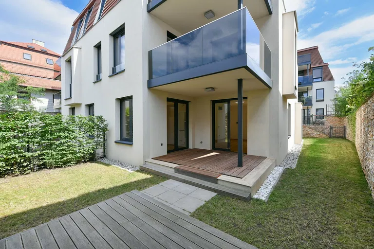 Pod Havránkou, Troja - Prague 7 | Sale, Apartment, Two-bedroom (3+kk), 81 m²