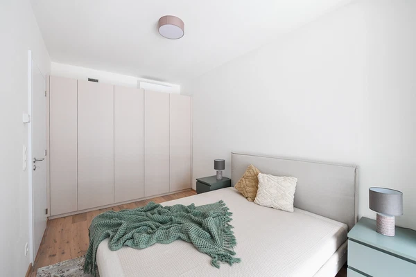 Sokolovská, Karlín - Prague 8 | Rent, Apartment, One-bedroom (2+kk), 47 m²