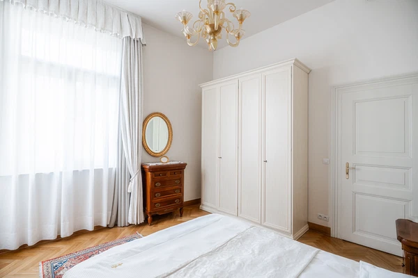 Italská, Vinohrady - Prague 2 | Rent, Apartment, Two-bedroom (3+kk), 110 m²