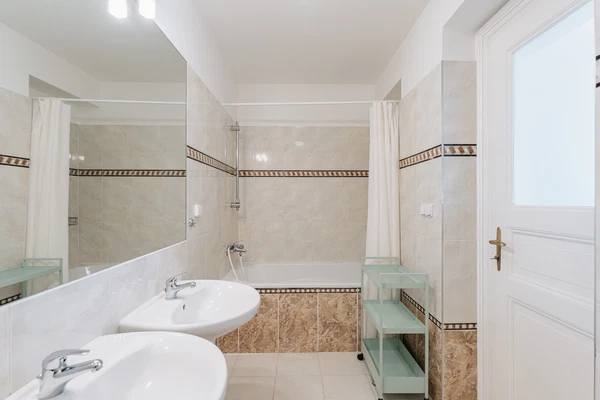 nám. Jiřího z Poděbrad, Vinohrady - Prague 3 | Rent, Apartment, Two-bedroom (3+kk), 116 m²