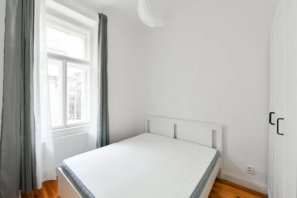 Řipská, Vinohrady - Prague 3 | Rent, Apartment, One-bedroom (2+kk), 47 m²