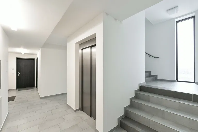 Na Maninách, Holešovice - Praha 7 | Pronájem, Byt, 1+kk, 36 m²