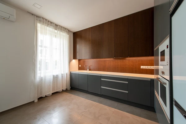 Gorkého, Staré Mesto - Bratislava I | Rent, Apartment, Three-bedroom (4+1), 129 m²