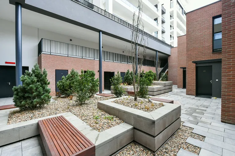 Jankovcova, Holešovice - Prague 7 | Rent, Apartment, One-bedroom (2+kk), 70 m²