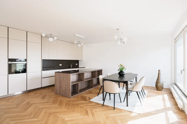 Hradešínská, Vinohrady - Prague 10 | Rent, Apartment, Two-bedroom (3+kk), 173 m²