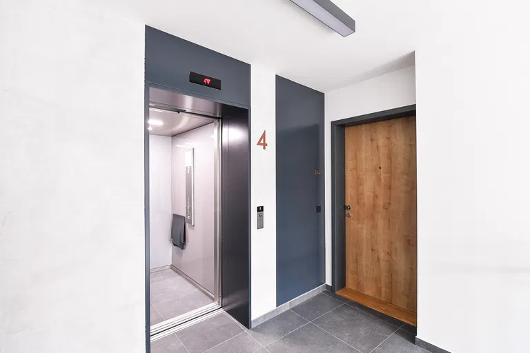Lerausova, Košíře - Prague 5 | Rent, Apartment, Two-bedroom (3+kk), 154 m²