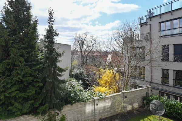 Hradešínská, Vinohrady - Prague 10 | Rent, Apartment, Three-bedroom (4+kk), 212 m²