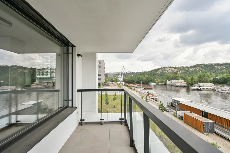 V přístavu, Holešovice - Prague 7 | Rent, Apartment, Two-bedroom (3+1), 99 m²