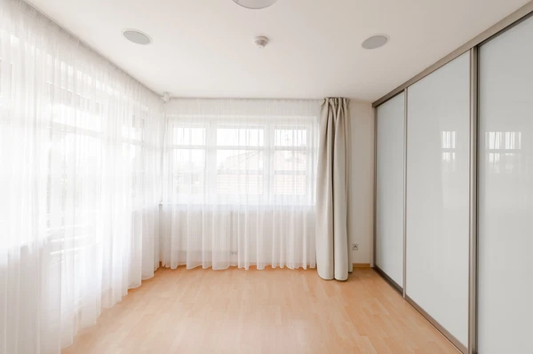 Wolkerova, Jirny - Praha-východ | Sale, House, Three-bedroom (4+kk), 249 m²