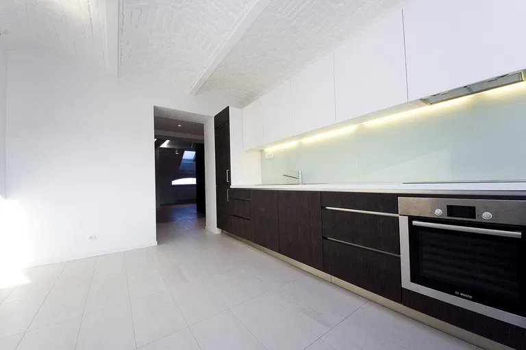 U Akademie, Bubeneč - Prague 7 | Rent, Apartment, Two-bedroom (3+1), 130 m²