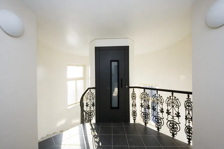 U Akademie, Bubeneč - Prague 7 | Rent, Apartment, Two-bedroom (3+1), 130 m²