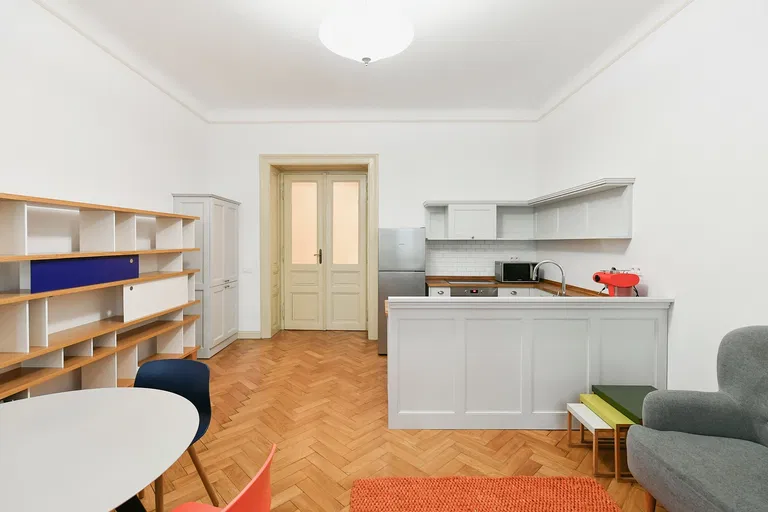 Záhořanského, Nové Město - Prague 2 | Rent, Apartment, Two-bedroom (3+kk), 92 m²