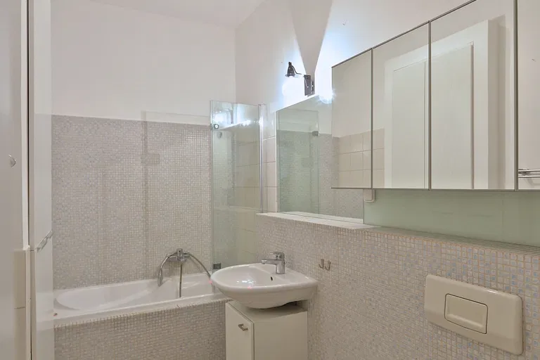 Šafaříkova, Vinohrady - Prague 2 | Rent, Apartment, Three-bedroom (4+kk), 95 m²
