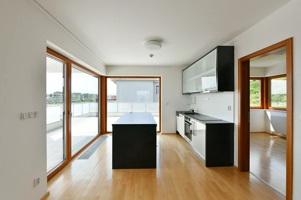 Břežánecká, Jinonice - Prague 5 | Rent, House, Six-bedroom (7+kk), 517 m²