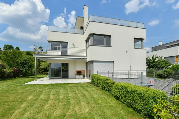 Břežánecká, Jinonice - Prague 5 | Rent, House, Six-bedroom (7+kk), 517 m²