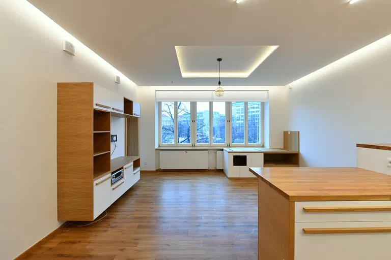 Rooseveltova, Bubeneč - Praha 6 | Pronájem, Byt, 4+kk, 117 m²