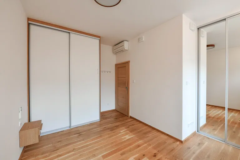 Rooseveltova, Bubeneč - Praha 6 | Pronájem, Byt, 4+kk, 117 m²