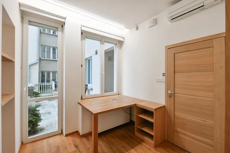 Rooseveltova, Bubeneč - Praha 6 | Pronájem, Byt, 4+kk, 117 m²