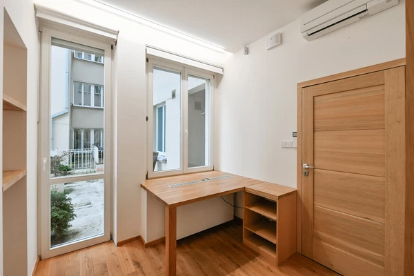 Rooseveltova, Bubeneč - Praha 6 | Pronájem, Byt, 4+kk, 96 m²