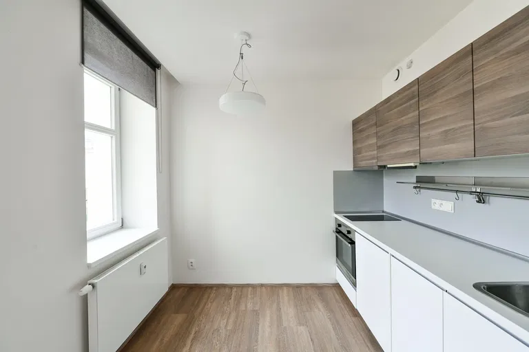 Lucemburská, Vinohrady - Praha 3 | Pronájem, Byt, 1+kk, 30 m²