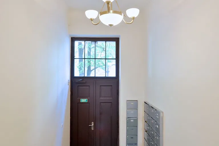 Lucemburská, Vinohrady - Praha 3 | Pronájem, Byt, 1+kk, 30 m²