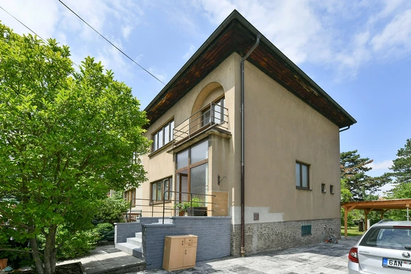 Mezilesni, Lhotka - Prague 4 | Sale, House, Four-bedroom (5+1), 264 m²