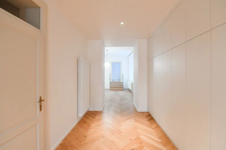 Janáčkovo nábřeží, Smíchov - Praha 5 | Pronájem, Byt, 4+kk, 242 m²